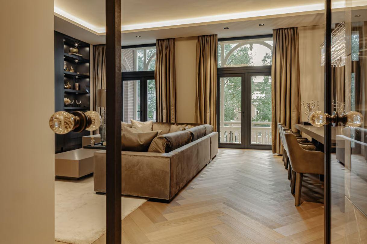 Ultra-Luxury & Elite