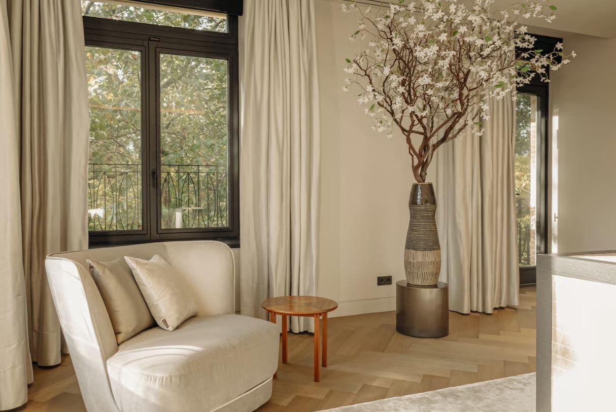 Ultra-Luxury & Elite