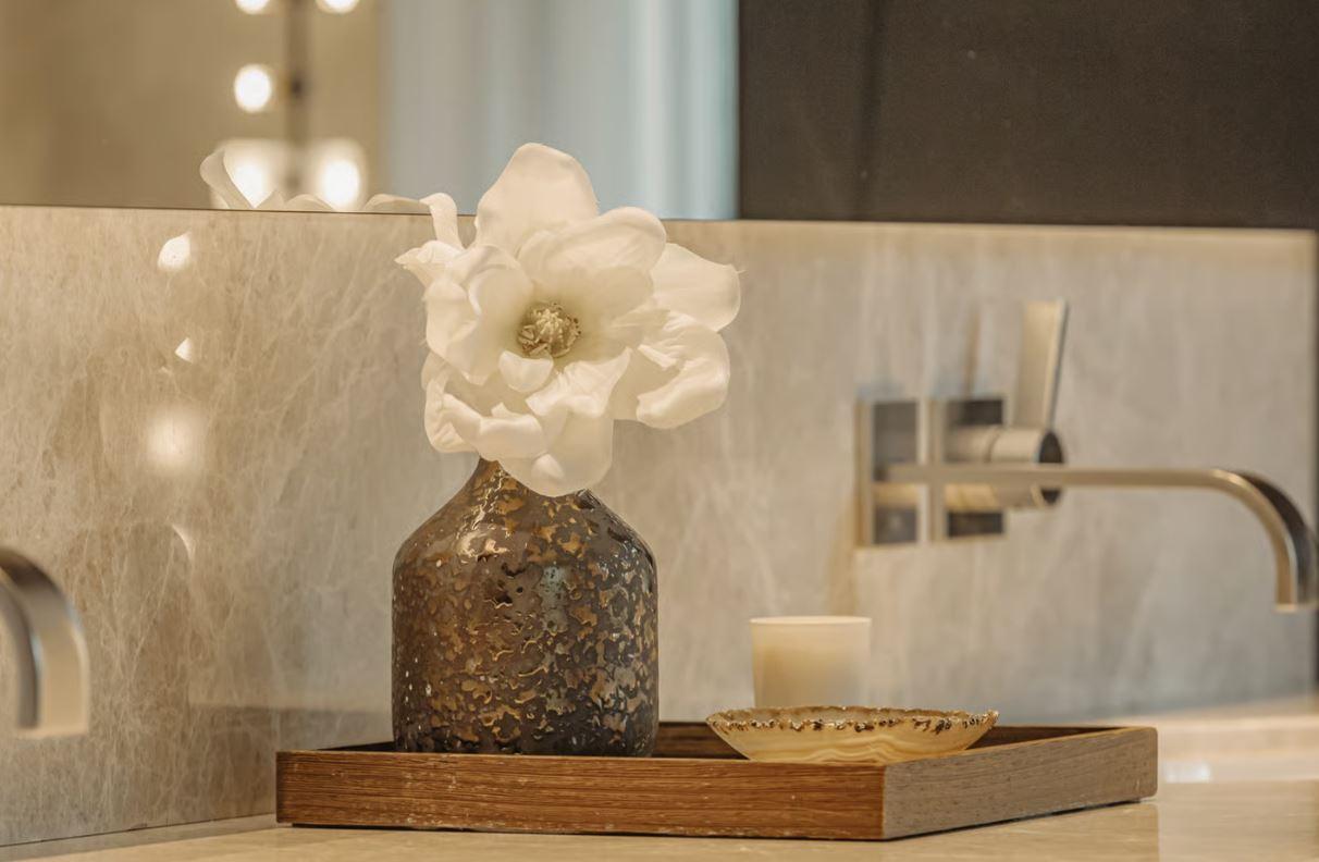 Ultra-Luxury & Elite