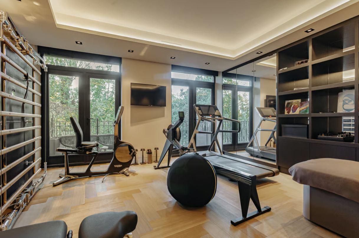 Ultra-Luxury & Elite