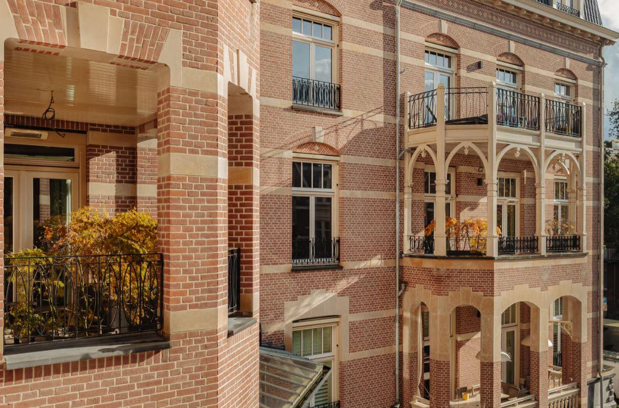 Ultra-Luxury & Elite