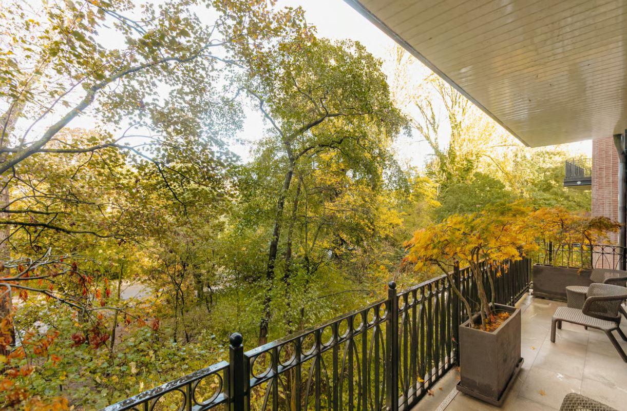 Ultra-Luxury & Elite