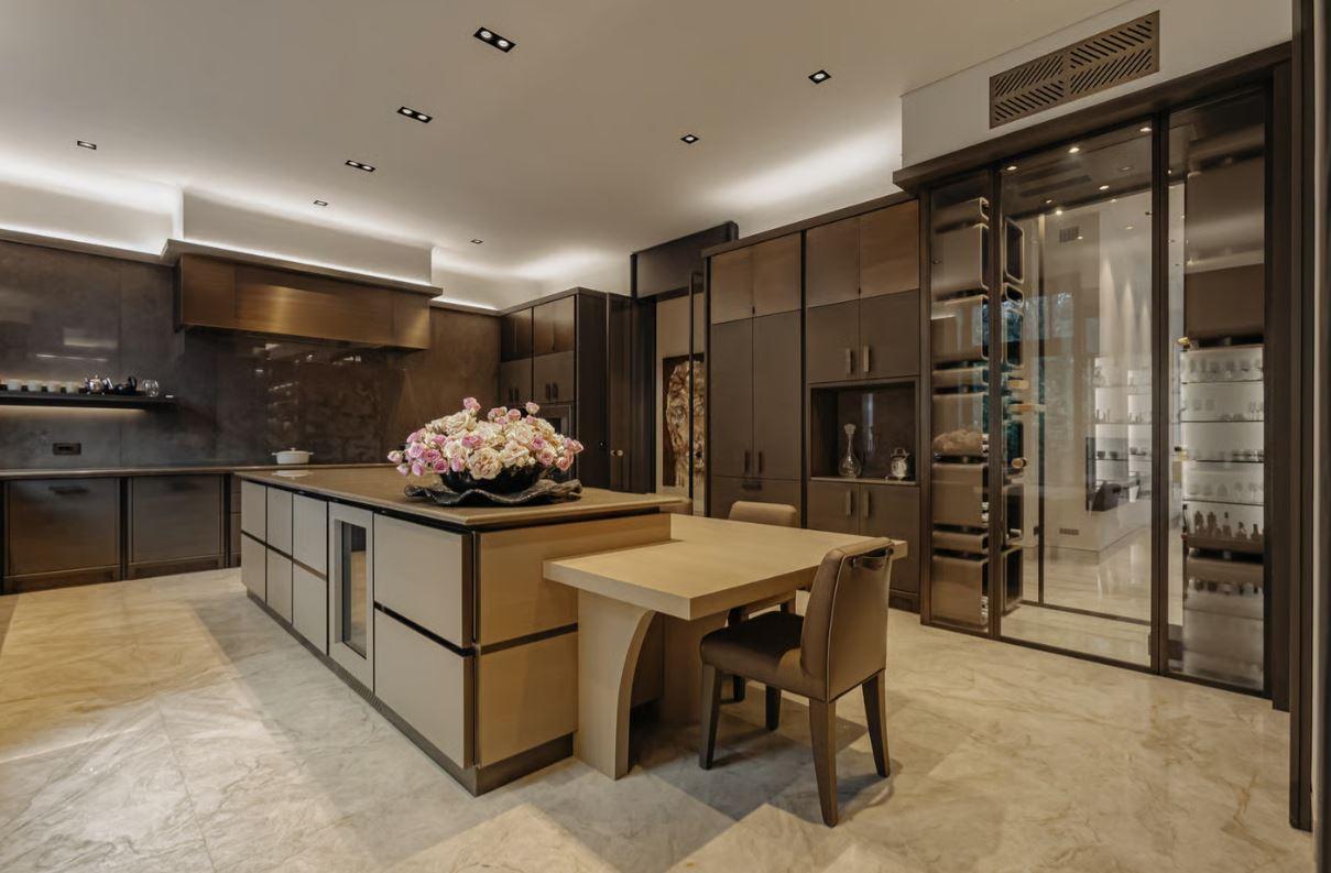 Ultra-Luxury & Elite