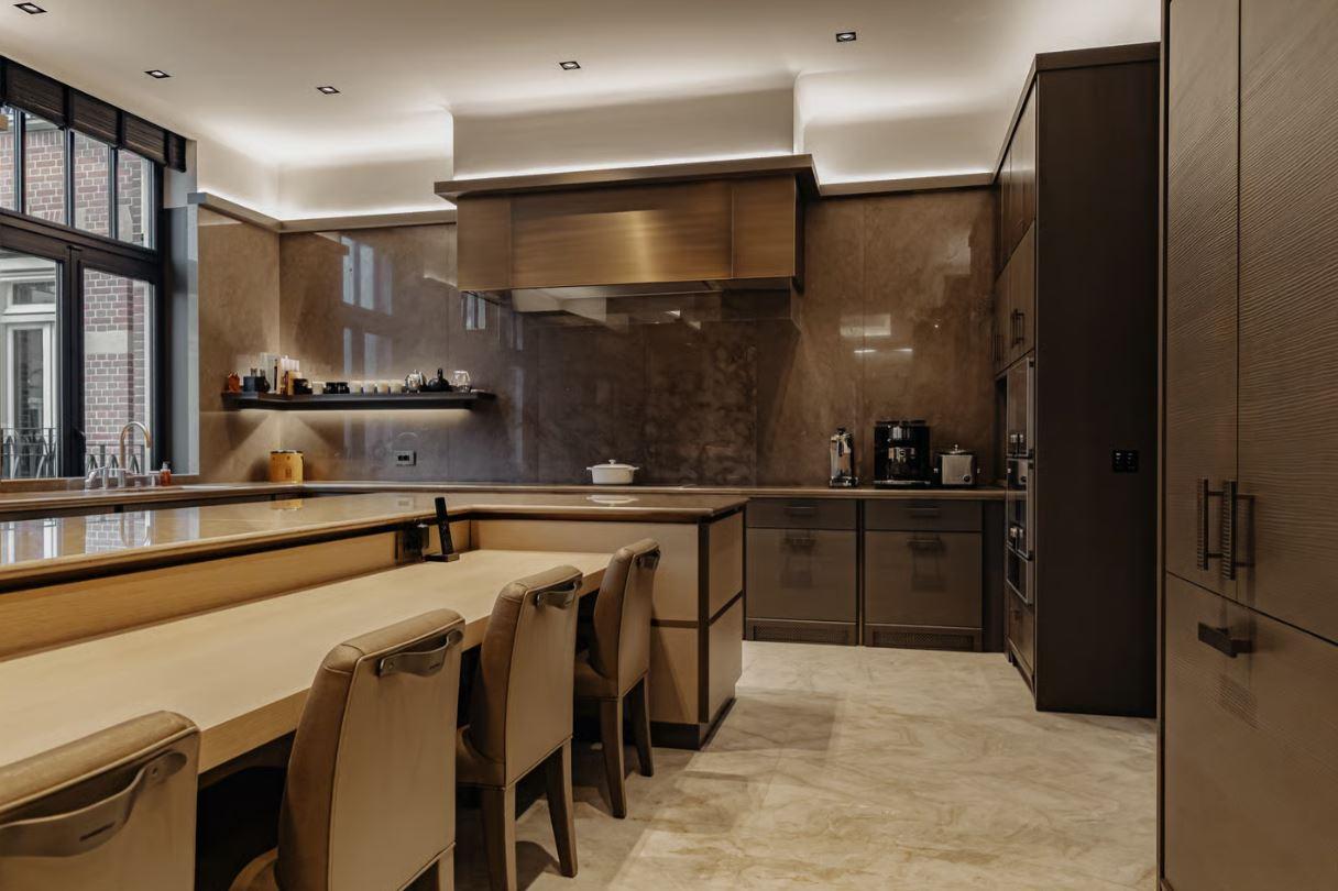 Ultra-Luxury & Elite